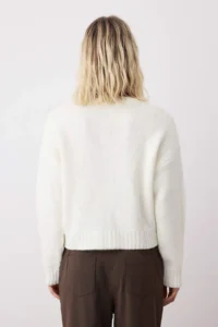 TRENDYOLMİLLA Ecru Wide Pattern Soft textured Basic Knitwear Sweater - Image 8