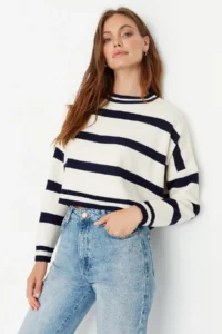 TRENDYOLMİLLA Ecru Crop Striped Knitwear Sweater - Image 2