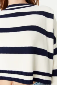 TRENDYOLMİLLA Ecru Crop Striped Knitwear Sweater - Image 5