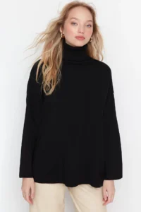 TRENDYOLMİLLA Black Wide Pattern Basic Knitwear Sweater - Image 2
