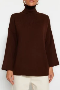TRENDYOLMİLLA Brown Wide Pattern Basic Knitwear Sweater - Image 4