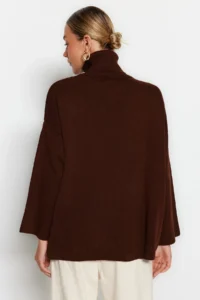 TRENDYOLMİLLA Brown Wide Pattern Basic Knitwear Sweater - Image 5