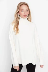 TRENDYOLMİLLA Ecru Wide Pattern Basic Knitwear Sweater - Image 3