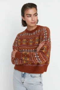 TRENDYOLMİLLA Brown Wide Pattern Soft textured Patterned Knitwear Sweater - Image 6