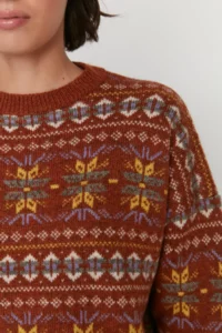 TRENDYOLMİLLA Brown Wide Pattern Soft textured Patterned Knitwear Sweater - Image 8