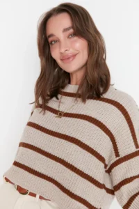TRENDYOLMİLLA Stone Crop Basic Striped Wide Pattern Knitwear Sweater - Image 7