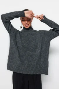 TRENDYOLMİLLA Anthracite Wide Pattern Soft textured Knitwear Sweater - Image 5