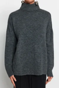 TRENDYOLMİLLA Anthracite Wide Pattern Soft textured Knitwear Sweater - Image 8