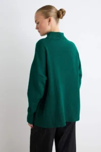 TRENDYOLMİLLA Emerald Green Wide Pattern Soft textured Knitwear Sweater - Image 4