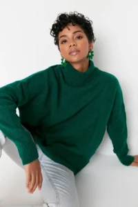 TRENDYOLMİLLA Emerald Green Wide Pattern Soft textured Knitwear Sweater - Image 5