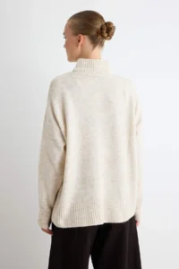 TRENDYOLMİLLA Stone Wide Pattern Soft textured Knitwear Sweater - Image 4