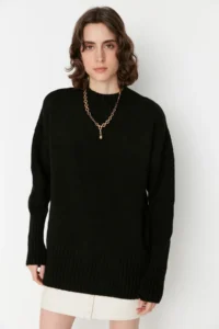 TRENDYOLMİLLA Black Wide Pattern Soft textured Basic Knitwear Sweater