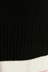 TRENDYOLMİLLA Black Wide Pattern Soft textured Basic Knitwear Sweater - Image 4