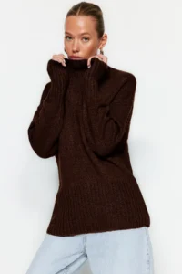 TRENDYOLMİLLA Brown Wide Pattern Soft textured Basic Knitwear Sweater - Image 2