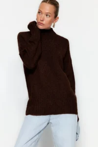 TRENDYOLMİLLA Brown Wide Pattern Soft textured Basic Knitwear Sweater - Image 3