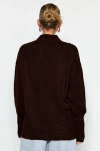 TRENDYOLMİLLA Brown Wide Pattern Soft textured Basic Knitwear Sweater - Image 5