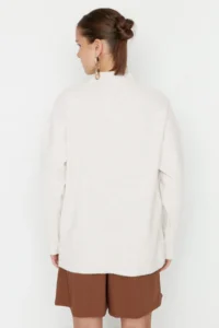 TRENDYOLMİLLA Ecru Wide Pattern Soft textured Basic Knitwear Sweater - Image 5