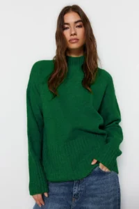 TRENDYOLMİLLA Green Wide Pattern Soft textured Basic Knitwear Sweater - Image 2