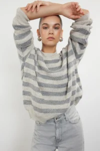TRENDYOLMİLLA Beige Wide Pattern Striped Knitwear Sweater
