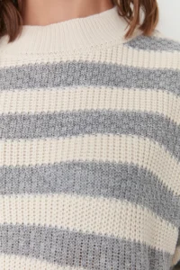 TRENDYOLMİLLA Ecru Wide Pattern Striped Knitwear Sweater - Image 9
