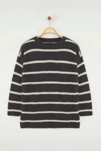 TRENDYOLMİLLA Anthracite Wide Pattern Striped Knitwear Sweater - Image 5