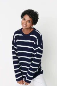 TRENDYOLMİLLA NAVY BLUE Wide Pattern Striped Knitwear Sweater - Image 2