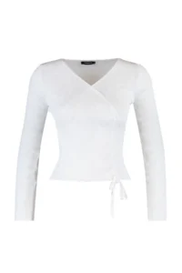 TRENDYOLMİLLA Ecru Double breasted Shirring Detailed Knitwear Sweater - Image 7