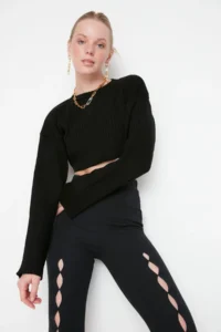 TRENDYOLMİLLA Black Super Crop Basic Knitwear Sweater - Image 2