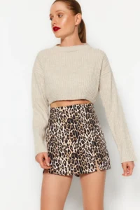 TRENDYOLMİLLA Stone Super Crop Basic Knitwear Sweater - Image 3