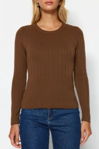 TRENDYOLMİLLA Brown Basic Crew Neck Knitwear Sweater - Image 5