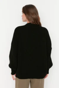 TRENDYOLMİLLA Black Wide Pattern Basic Knitwear Sweater - Image 10