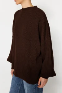 TRENDYOLMİLLA Brown Wide Pattern Basic Knitwear Sweater - Image 4