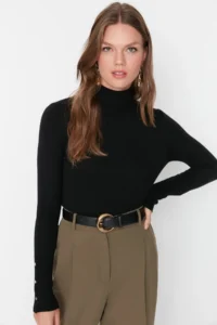 TRENDYOLMİLLA Black Mercerized Look Premium Thread / Special Thread Basic Knitwear Sweater