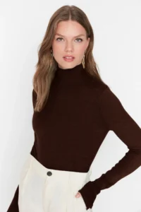 TRENDYOLMİLLA Brown Mercerized Look Premium Thread / Special Thread Basic Knitwear Sweater - Image 2