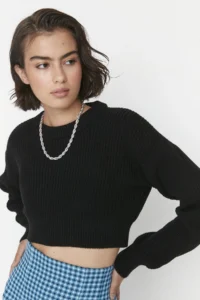TRENDYOLMİLLA Black Super Crop Basic Knitwear Sweater - Image 3