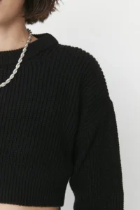 TRENDYOLMİLLA Black Super Crop Basic Knitwear Sweater - Image 4