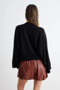 TRENDYOLMİLLA Black Wide Pattern Spanish Arm Knitwear Sweater - Image 5