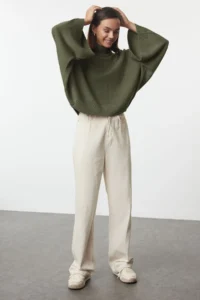 TRENDYOLMİLLA Green Wide Pattern Spanish Arm Knitwear Sweater - Image 4