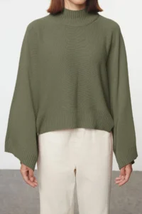 TRENDYOLMİLLA Green Wide Pattern Spanish Arm Knitwear Sweater - Image 5