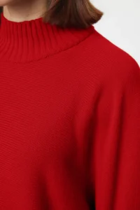 TRENDYOLMİLLA Red Wide Pattern Spanish Arm Knitwear Sweater - Image 5