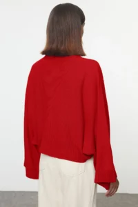 TRENDYOLMİLLA Red Wide Pattern Spanish Arm Knitwear Sweater - Image 6