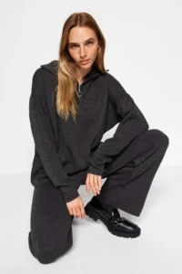 TRENDYOLMİLLA Anthracite Wide Pattern Zippered Knitwear Top and Bottom Set