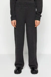 TRENDYOLMİLLA Anthracite Wide Pattern Zippered Knitwear Top and Bottom Set - Image 5