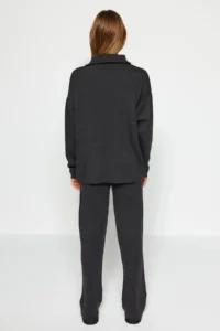 TRENDYOLMİLLA Anthracite Wide Pattern Zippered Knitwear Top and Bottom Set - Image 6