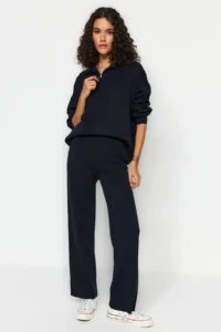 TRENDYOLMİLLA NAVY BLUE Wide Pattern Zippered Knitwear Top and Bottom Set - Image 3