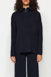 TRENDYOLMİLLA NAVY BLUE Wide Pattern Zippered Knitwear Top and Bottom Set - Image 4