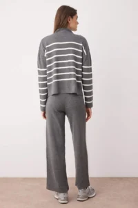 TRENDYOLMİLLA Anthracite Striped Knitwear Pantolonlu Knitwear Top and Bottom Set - Image 4