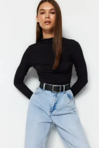 TRENDYOLMİLLA Black Ruffle Detailed High Neck Fitted/Long Sleeve Fitted Flexible Knitting Blouse