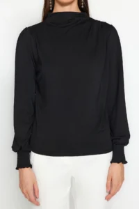 TRENDYOLMİLLA Black High Neck Regular Fit Gipe Detailed Flexible Knitting Blouse - Image 4