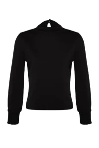 TRENDYOLMİLLA Black High Neck Regular Fit Gipe Detailed Flexible Knitting Blouse - Image 6